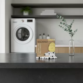   Ecoegg Waschmittel-Nachfüllpackung, geruchsneutral – 50 Waschgänge – mit TURMALIN-Kugeln