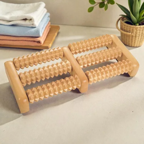 Croll&Denecke Fußmassagerolle aus Holz, mittel, 2x3 Reihen